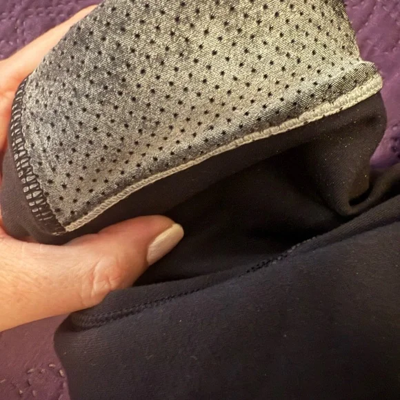 Lululemon Athletica In a Flash sweater - Picture 6 of 6